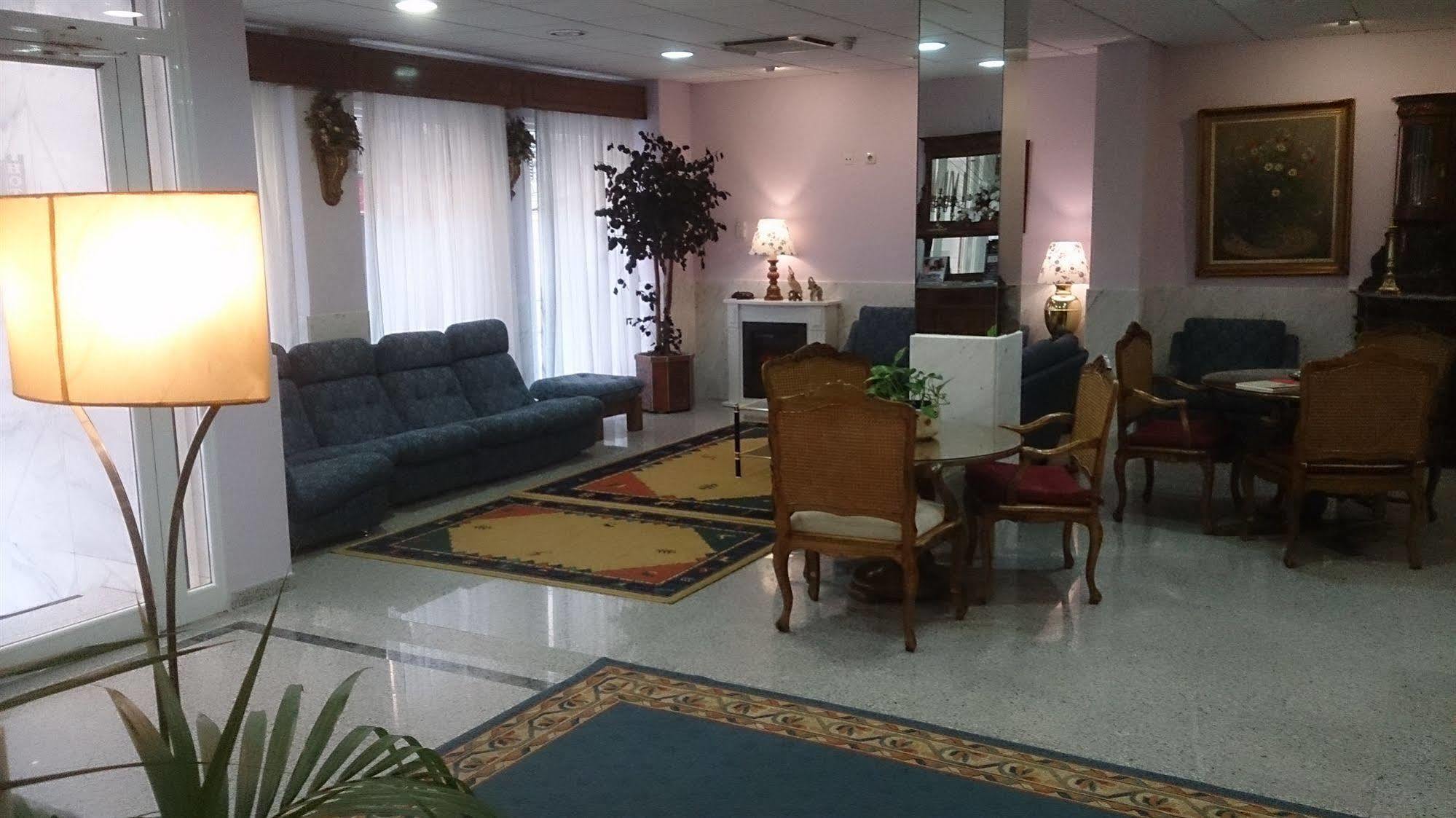 Caces Hotel Iberia Plaza America מראה חיצוני תמונה