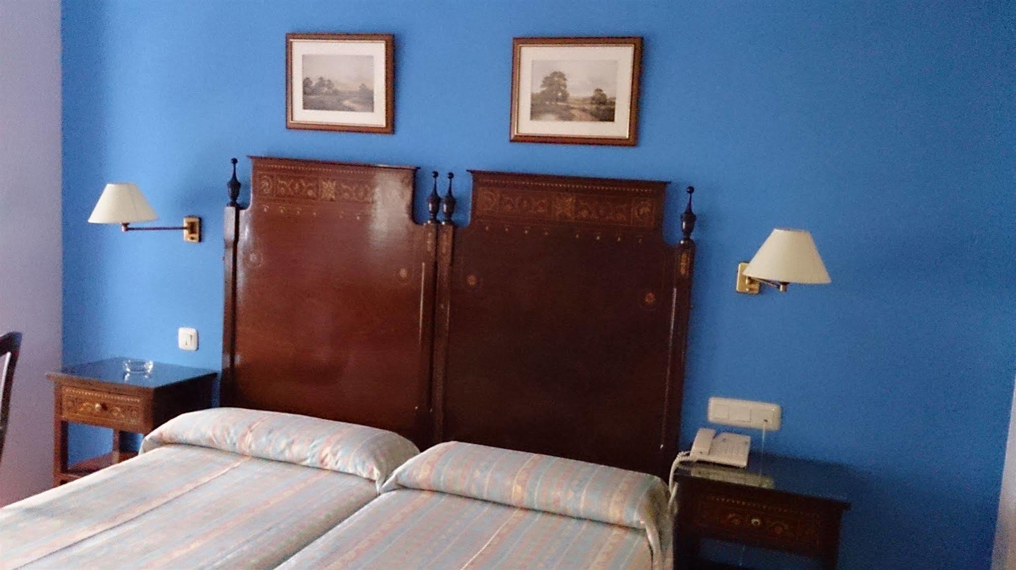 Caces Hotel Iberia Plaza America מראה חיצוני תמונה